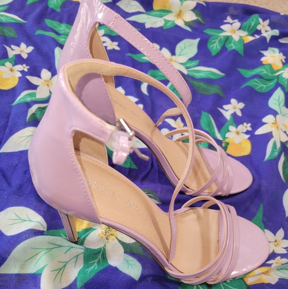 Madden Girl strappy sandals - Picture 6 of 8